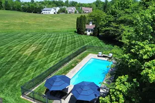 24266 Sunny Meadow Ln, Aldie, VA 20105 - Photo 2