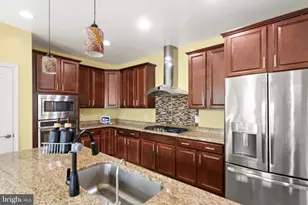 24839 Somerby Dr, Chantilly, VA 20152 - Photo 12
