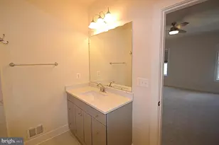 44840 Tiverton Sq, Ashburn, VA 20147 - Photo 34
