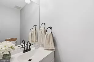 20763 Windemere Ct, Sterling, VA 20165 - Photo 22