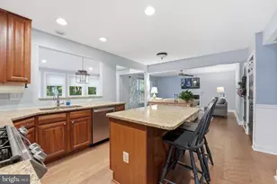 20763 Windemere Ct, Sterling, VA 20165 - Photo 2