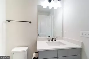 41935 Spring Air Dr, Brambleton, VA 20148 - Photo 14