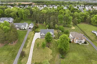 42240 Hiddenwood Ln, Aldie, VA 20105 - Photo 56