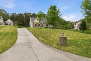 42240 Hiddenwood Ln, Aldie, VA 20105 - Photo 2
