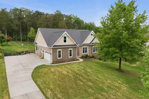 42240 Hiddenwood Ln, Aldie, VA 20105 - Photo 2