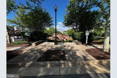 25402 Upper Clubhouse Drive, Chantilly, VA 20152 - Photo 10