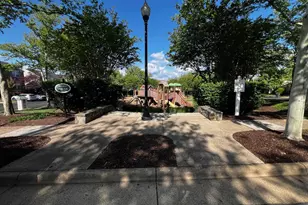 25402 Upper Clubhouse Dr, Chantilly, VA 20152 - Photo 10