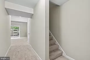 610 Giles Pl, Sterling, VA 20164 - Photo 22