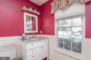 17285 Magic Mountain Dr, Round Hill, VA 20141 - Photo 6