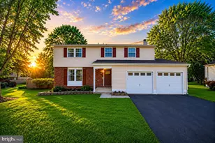 408 Cherry Ln NE, Leesburg, VA 20176 - Photo 1