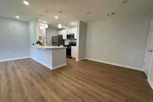 43577 Patching Pond Square, Ashburn, VA 20147 - Photo 8