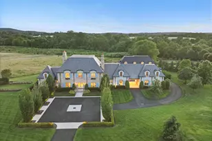 22805 Creighton Farms Dr, Leesburg, VA 20175 - Photo 4