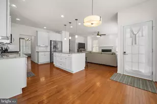 42583 Pelican Dr, Chantilly, VA 20152 - Photo 8