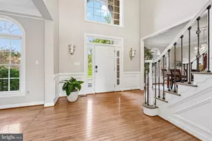 19396 Emerald Park Dr, Leesburg, VA 20175 - Photo 4
