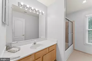 43932 Tavern Dr, Ashburn, VA 20147 - Photo 36