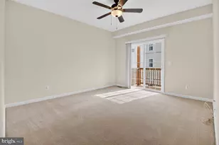 24690 Byrne Meadow Square, Aldie, VA 20105 - Photo 6