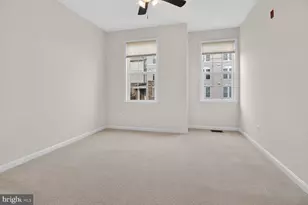 24690 Byrne Meadow Square, Aldie, VA 20105 - Photo 12