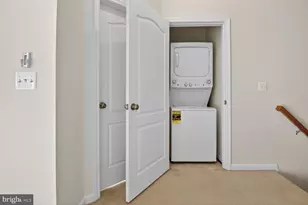 24690 Byrne Meadow Square, Aldie, VA 20105 - Photo 10