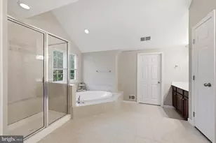 25437 Fritz Ct, Aldie, VA 20105 - Photo 18