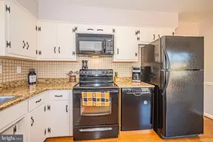 131 S 26th St, Purcellville, VA 20132 - Photo 10