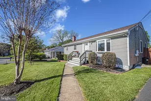 131 S 26th St, Purcellville, VA 20132 - Photo 2