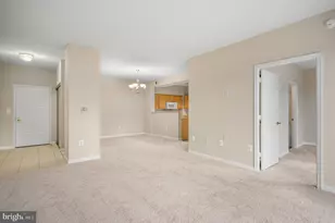 19355 Cypress Ridge Terrace, Leesburg, VA 20176 - Photo 4