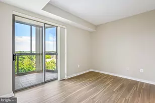 19355 Cypress Ridge Terrace, Leesburg, VA 20176 - Photo 16