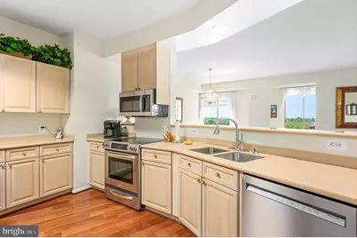 19355 Cypress Ridge Terrace #1021, Leesburg, VA 20176 - Photo 10