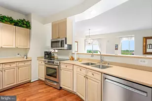 19355 Cypress Ridge Terrace, Leesburg, VA 20176 - Photo 10