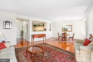 19355 Cypress Ridge Terrace, Leesburg, VA 20176 - Photo 4