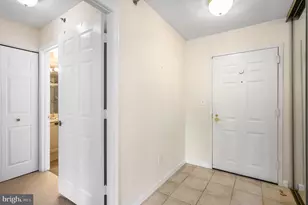 19385 Cypress Ridge Terrace, Leesburg, VA 20176 - Photo 14