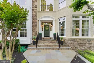 18919 Canoe Landing Ct, Leesburg, VA 20176 - Photo 10