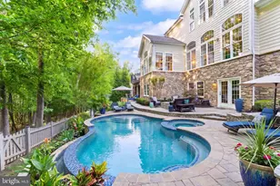 18919 Canoe Landing Ct, Leesburg, VA 20176 - Photo 6
