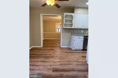 313 Valley View Avenue SW, Leesburg, VA 20175 - Photo 4
