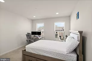 23491 Epperson Square, Brambleton, VA 20148 - Photo 36
