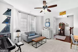 22840 Goldsborough Ter, Ashburn, VA 20148 - Photo 4