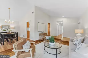 125 Victoria Pl, Sterling, VA 20164 - Photo 2