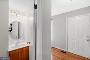 13 Red Wing Ct, Sterling, VA 20164 - Photo 20
