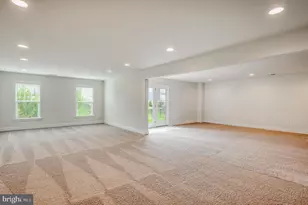 1118 Akan St SE, Leesburg, VA 20175 - Photo 32