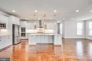 1118 Akan St SE, Leesburg, VA 20175 - Photo 12