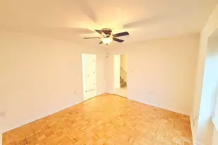33 Park Pl, Lovettsville, VA 20180 - Photo 6