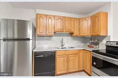 514 W Nettle Tree Road, Sterling, VA 20164 - Photo 14