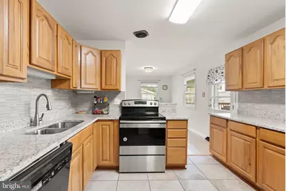514 W Nettle Tree Road, Sterling, VA 20164 - Photo 12