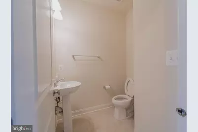22595 Windsor Locks Square, Ashburn, VA 20148 - Photo 40