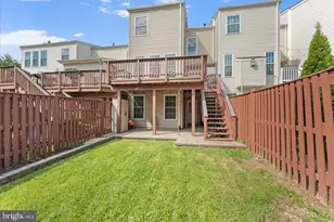 166 Shirley Square SE, Leesburg, VA 20175 - Photo 2