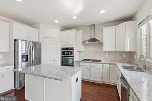 42567 Dreamweaver Dr, Brambleton, VA 20148 - Photo 22