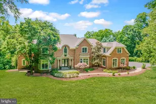 40321 Beacon Hill Dr, Leesburg, VA 20176 - Photo 1