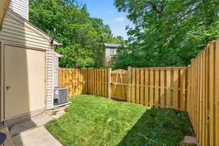945 Holborn Ct, Sterling, VA 20164 - Photo 12