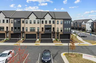 42116 Waltz Ter, Ashburn, VA 20148 - Photo 4