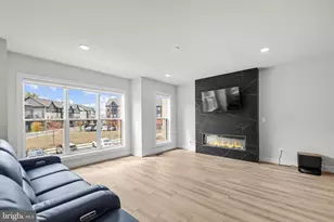 42116 Waltz Ter, Ashburn, VA 20148 - Photo 14